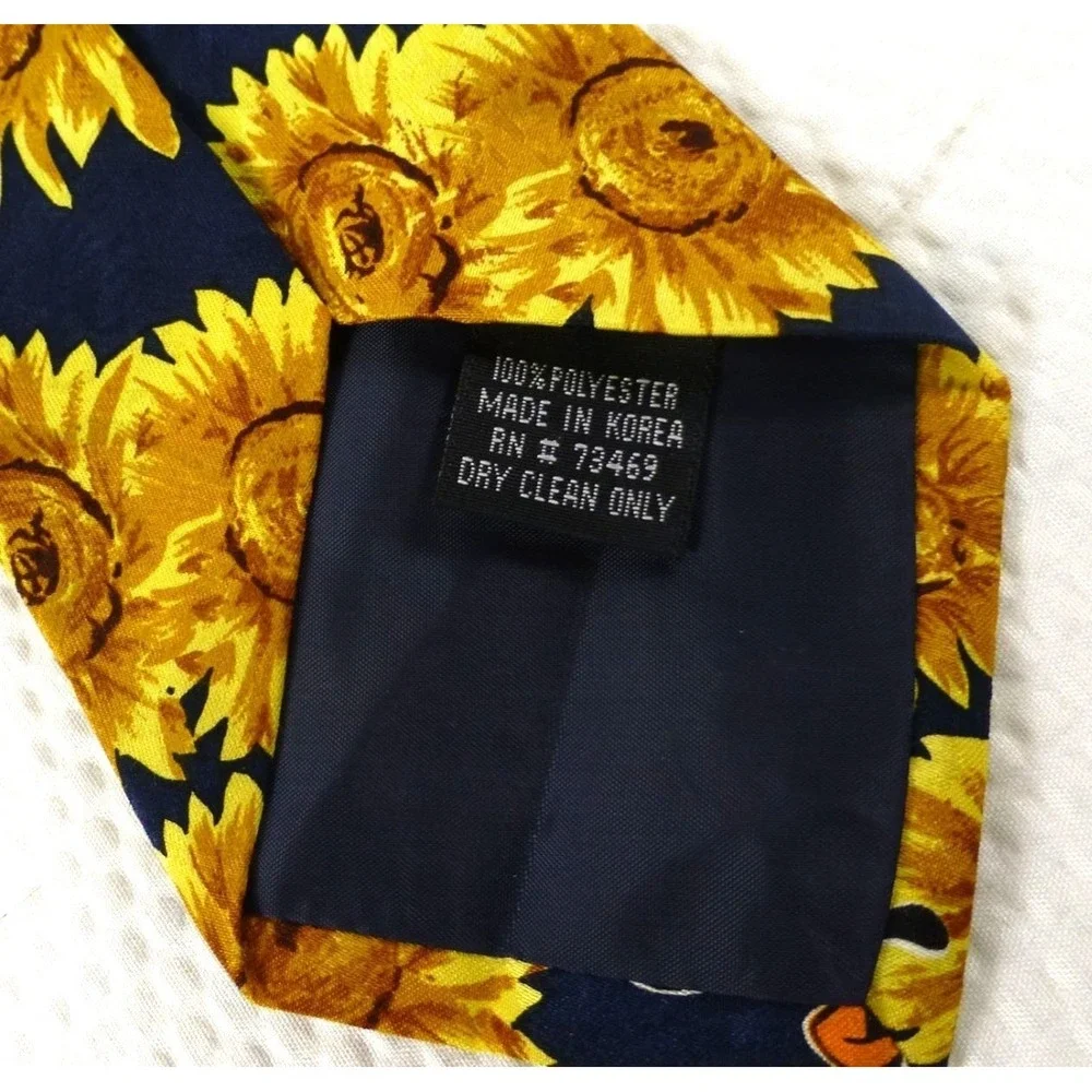 Looney Tunes Mania Sunflower & Characters Polyester Tie